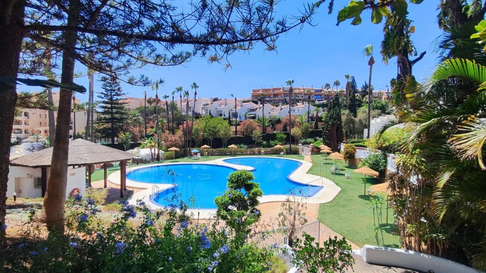Benalgolf Lovely Apartment In Benalmadena With Sea Views, Excellent Wifi Connection, Private Backyard With Bbq Exterior foto